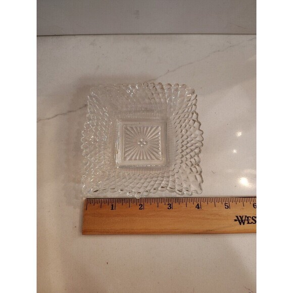 Vintage Indiana Diamond Point Glass Serving Dish Scalloped Edges - Picture 9 of 10